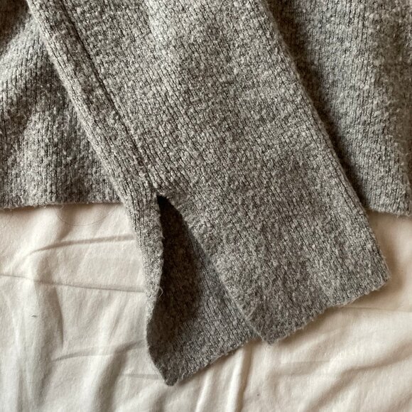 Boatneck Boxy Grey Sweater with Slit Sleeves - Picture 6 of 6